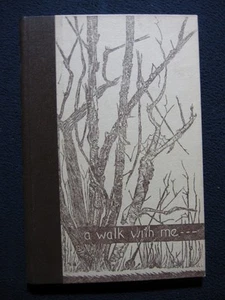 A Walk with Me.. . [Hardcover] Gwen Frostic - Picture 1 of 6
