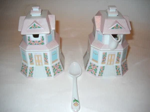 THE LENOX VILLAGE CREMERY & CONFECTIONARY Milchkännchen Zucker 1991 Neu aus altem Lagerbestand - Bild 1 von 9