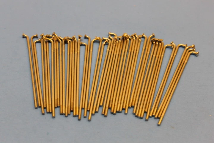 NOS Yamaha 46 Rear Wheel Spoke 1976-1977 XS360 1978-1979 XS400 1L9-25304-00-00 - Imagem 1 de 1