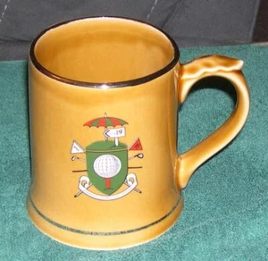 WADE CERAMICS - Golf, Straight Down the Middle Becher/Tasse, Irland, 4 3/4" hoch - Bild 1 von 1