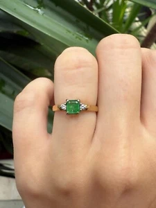 18ct Gold Emerald Diamond Ring - Picture 1 of 5