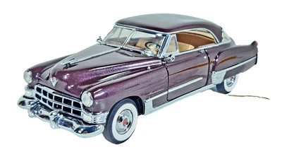 Cadillac Franklin 1949 cupé DeVille modelo de coche fundido a presión como nuevo 1:24 marrón metálico. Foto 1 de 4