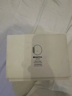 Apple Watch 2 42mm Silver Aluminium Case With White Sport Band - Bild 1 von 4