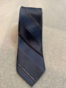 Van Heusen Men’s Tie Navy Blue Red Stripe Geometric Pattern Business Classic - Picture 1 of 4