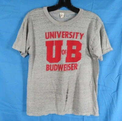 CAMISETA HÚMEDA MUY USADA DE COLECCIÓN ORIGINAL UNIVERSITY OF BUDWEISER U/B Recortada (M) L Foto 1 de 4