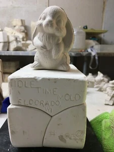 LITTLE BUNNY VINTAGE IDLE TIME Form #H206 (227-3) - Bild 1 von 3