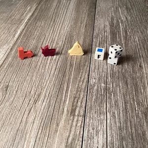 Advance to Boardwalk Parker Bros 1985 Board Game REPLACEMENT DICE + TOKENS VTG - Picture 1 of 12