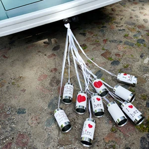 5 Blechdosen weiß Autodekoration Hochzeitsauto Autoschmuck Büchsen - Bild 1 von 2