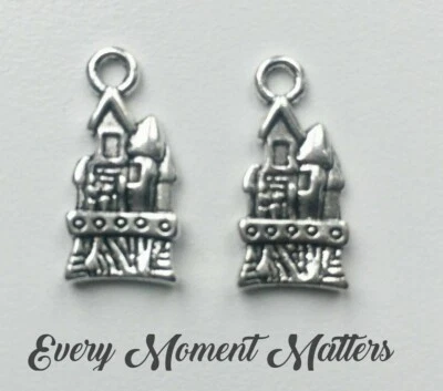 20 x Tibetan Silver CASTLE FAIRYTALE CHATEAU 21mm Charm