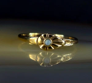 Ring Gold 333 Opal weiß 17,5 mm - attraktiv elegant & schön schimmernd 8 k - Bild 1 von 9