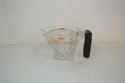 OXO GOOD GRIPS 1 CUP ANGLED MEASURING CUP MODEL 70881  - Image 1 of 2