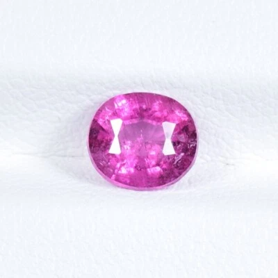 1.05 ct TOP LUSTROUS PURPLE PINK / NATURAL RUBELITE TOURMALINE - OVAL Gemstone ! - Image 1 of 2