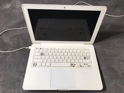 Apple 13" MacBook Unibody MC207LL/A 2009 2GB RAM+ #030 - Image 1 of 4