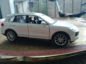 Porsche Cayenne Turbo S Made In China Rmz City - Foto 1 di 12