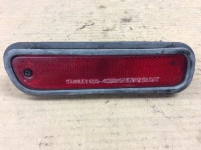 Luz de parachoques roja trasera derecha Honda 94, 98 Accord, 92 Prelude usada OEM Foto 1 de 3