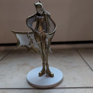 DC Collectibles Artists Alley Sho Murase Batgirl Gold Variant Statue Figure - Picture 1 of 5