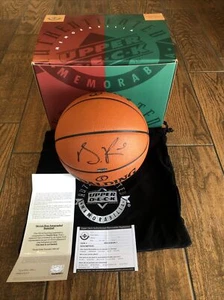 DERRICK ROSE SIGNED NBA OFFICIAL GAME BASKETBALL BALL UDA UPPER DECK COA - Picture 1 of 13