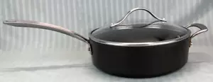 Kirkland Signature Padella per salsa anodizzata antiaderente 5 qt con manico e coperchio - Foto 1 di 14