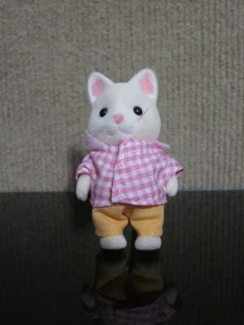 Sylvanian Families Susie il gatto di seta vestito da campeggio A - Foto 1 di 5