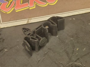 S14 240SX Fuel Pipe Hose Brake Line Bracket Clip Mount Insulator #4 - Bild 1 von 8