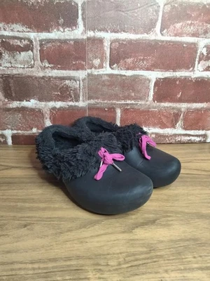 Sandalias Zuecos Crocs Niñas Talla 12 Talla 13 Gretel Forradas Difusas Negro Rosa  Foto 1 de 4