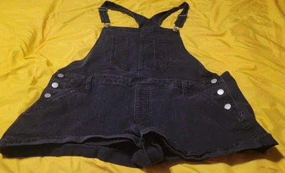 No Boundaries 女式青少年尺寸 XXL (19) 黑色短裤工作服磨损下摆 — 第 1/4 张图片