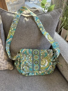 Vera Bradley gesteppte Umhängetasche im Ruhestand Pfauenmuster Umhängetasche - Bild 1 von 13