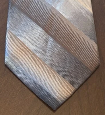 Мужской галстук Van Heusen 100% шелк сделано в Китае - Изображение 1 из 4