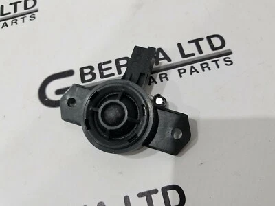 Genuine Volvo XC60 2017-2021 Front Left Passenger Side Door Tweeter Speaker  - Image 1 of 2