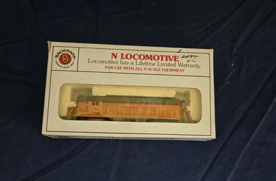 N Scale Bachmann Union Pacific GP50 Diesel Locomotive #3258 Pre Owned With Box - Image 1 of 2