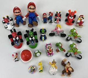 Lot Of 23 Super Mario World Toys And Figurines Mario Luigi Yoshi Donkey Kong - Picture 1 of 16