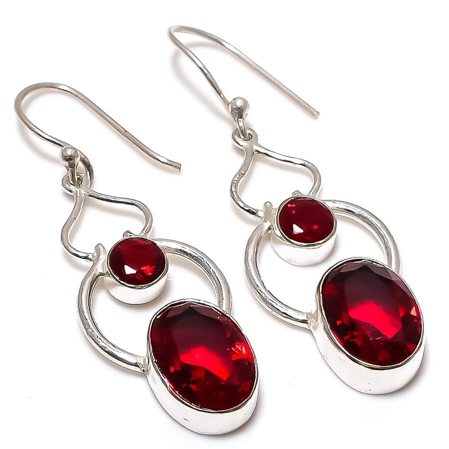 Brincos folheados a prata com pedra preciosa de quartzo granada vermelha 2,5" - Imagem 1 de 1