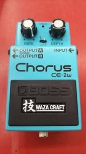 BOSS CE-2W EFFECTOR 513825 - Picture 1 of 10