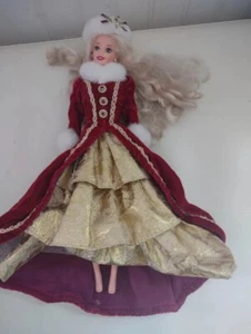 Barbie Happy Holidays 1996 Special Edition Christmas Barbie. - Picture 1 of 5
