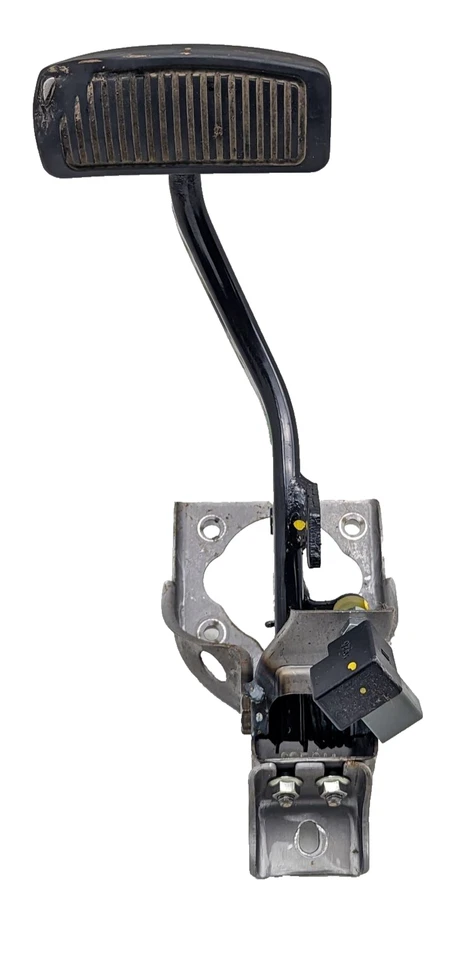 Conjunto de pedal de freno Hyundai Genesis 2009-2014 sedán Foto 1 de 4