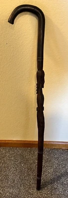 Bastón de chamán africano tallado en madera 35" Foto 1 de 4