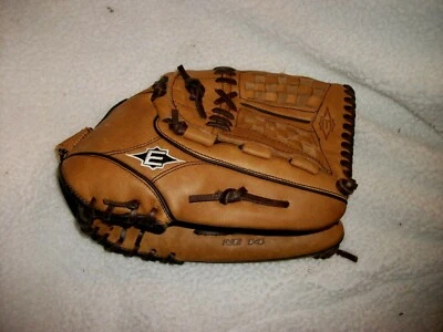 NUEVO SIN ETIQUETAS GUANTE DE BÉISBOL EASTON NE14 PARA LANZADOR DE MANO DERECHA 14 PULGADAS Foto 1 de 4