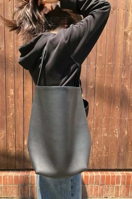 Bolso de Mano The Row N/S Park Cuero Grande Gris Foto 1 de 4