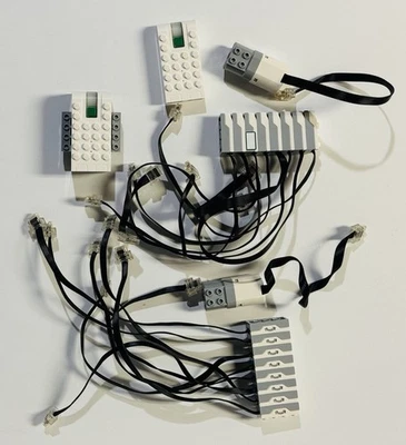 LEGO Wedo 2.0 45300 Lote de piezas - 1 buje 2 motores 8 sensores de inclinación 8 sensores de movimiento Foto 1 de 4