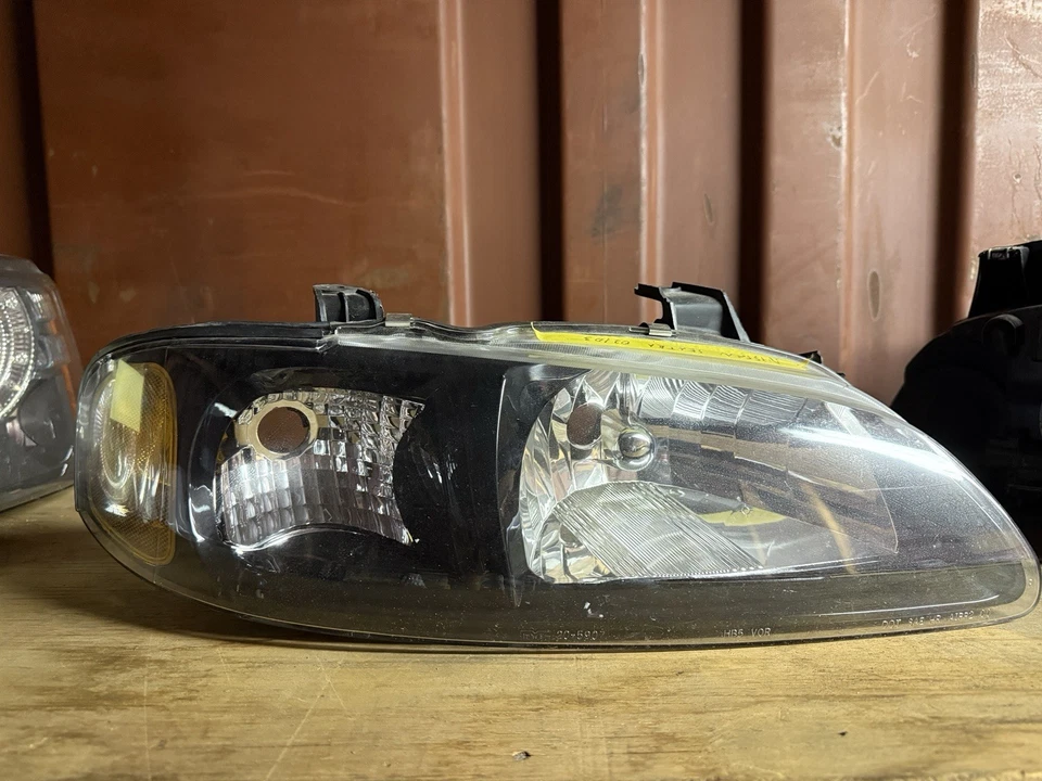 Faro del lado del conductor SE-R para Nissan Sentra 2002 2003 Foto 1 de 4