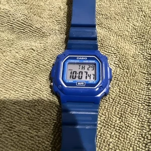 Casio Standard Men's Digital Blue Watch WR 3224 F-108WH - Picture 1 of 10