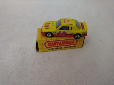 火柴盒 MB 10 黄色别克 Le Sabre 带原装黄色网格盒 — 第 1/4 张图片