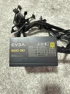 EVGA 600 GD 600W Gold Switching Power Supply 100-GD-0600-B1 With POWER CORD - Afbeelding 1 van 4