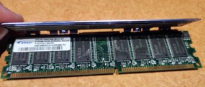 Elixir 512MB DDR-333MHz CL2.5 PC-2700 M2U5124D88HB2G-6K RAM Module + Heatsink - Picture 1 of 3