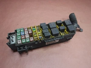 Jeep Liberty KJ 2005 3.7 V6 Headlamp TO Dash Relay Block 56050764AH - Bild 1 von 5