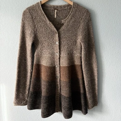 Cárdigan suéter con botones Free People para mujer talla S marrón a rayas mezcla de lana angora Foto 1 de 4