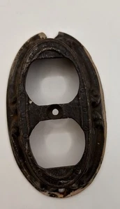 ANTIQUE CAST IRON WILLIAM HERST VICTORIAN OUTLET COVER / SOCKET STEAMPUNK - Picture 1 of 6