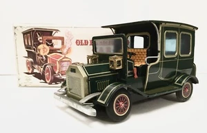 VINTAGE BATTERY OPERATED MYSTERY ACTION OLD FASHIONED CAR TIN TOY SMOKES! - Picture 1 of 10