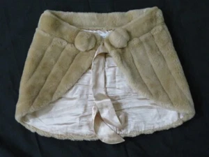 Girl’s D&Y NY Beige Faur Fur Neck Wrap Shawl Champagne Gold Satin Lining & Tie - Picture 1 of 3