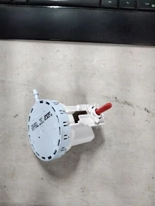 Interruptor de nivel de agua para lavadora Whirlpool Kenmore parte # W10268911 - Imagen 1 de 3